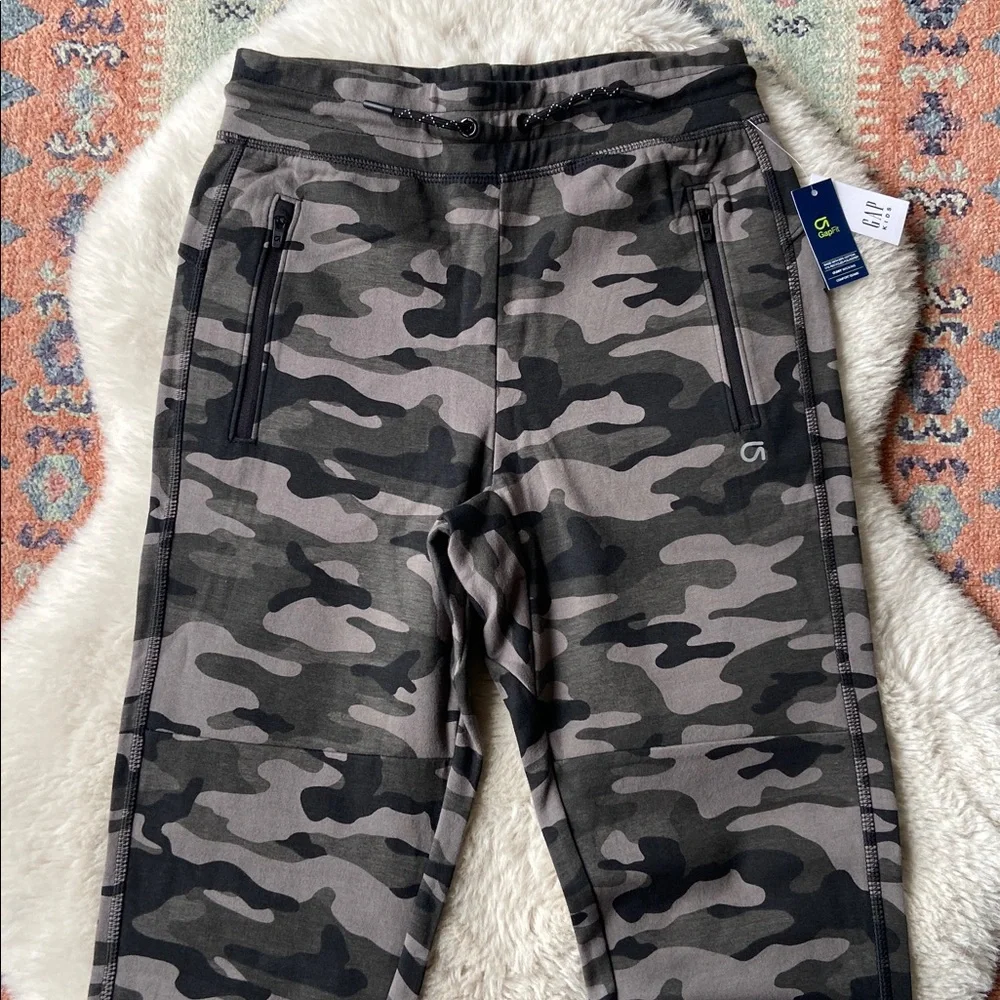 Gap Fit boys grey & black camo jogger sweat pant athletic sporty kids XL 12
